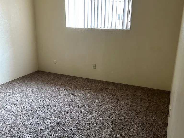 Oak Grove — Photo 10