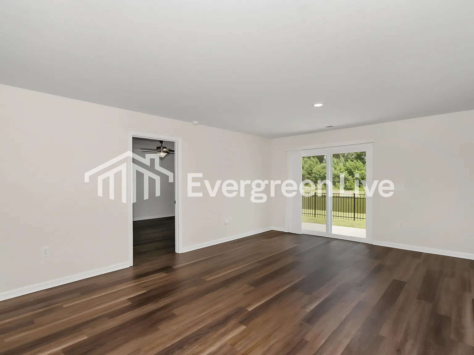 4 bed, 2.0 bath, 1597 sqft, $1,745 — Photo 3