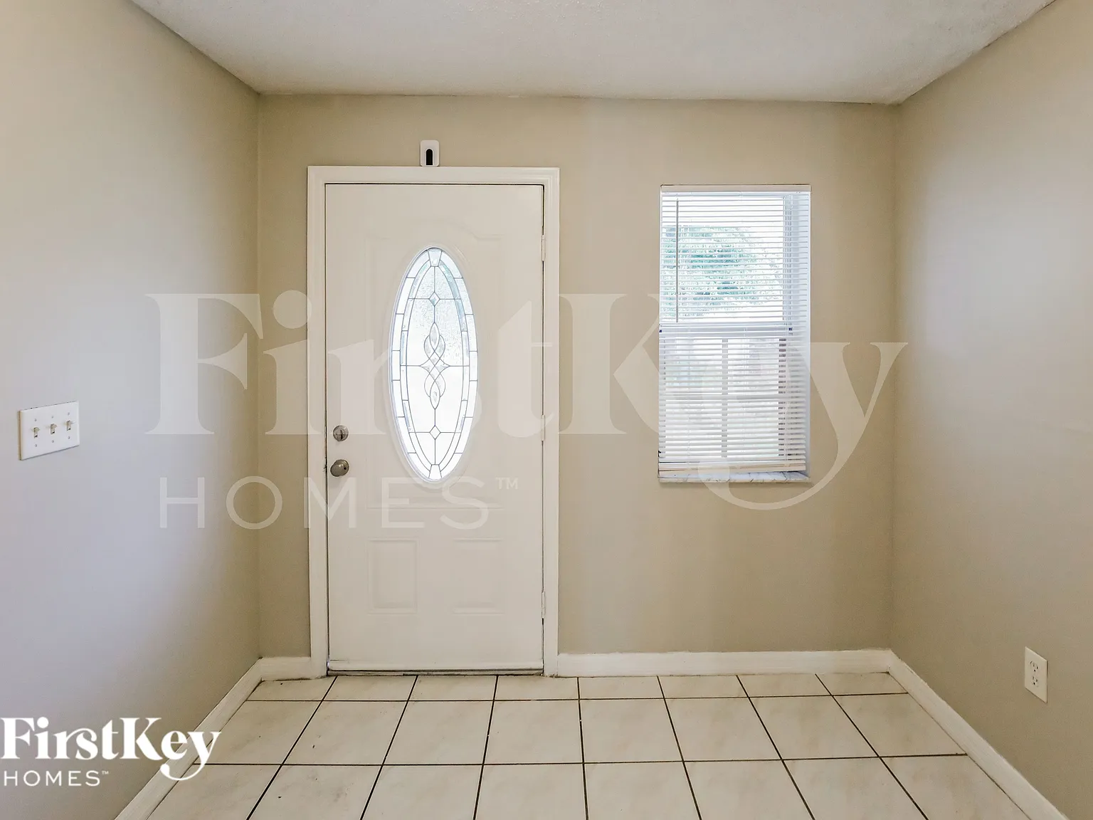 4 bed, 2.0 bath, 2114 sqft, $3,370 — Photo 2
