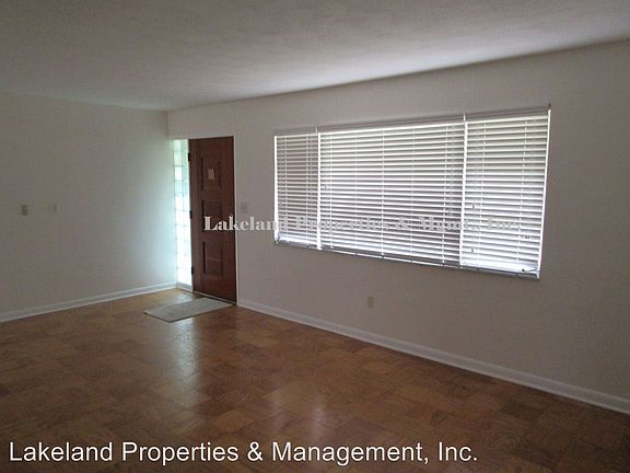 3rd image of 3102 Carey Ct