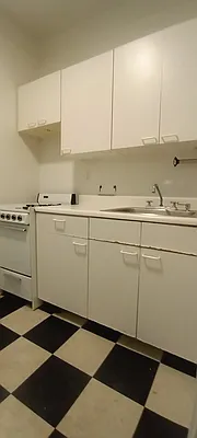 Rented by AJ Clarke | media 19