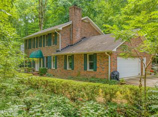 1130 W Outer Dr, Oak Ridge, TN 37830