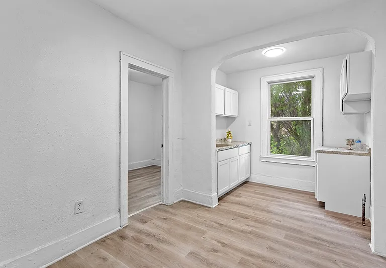 7405 Garden St #6 — Photo 8