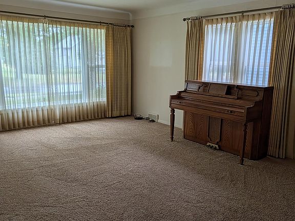 2nd image of 515 9th Ave