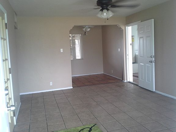 2nd image of 815 E Echo Ln