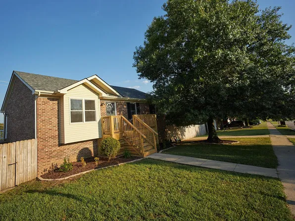 801 Woodspointe Way, Wilmore, KY 40390