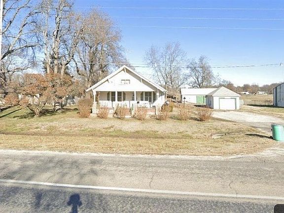 2nd image of 4701 Main St