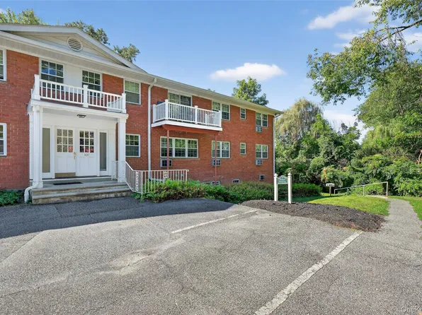 107 Nottingham Rd D, Bedford Hills, NY 10507