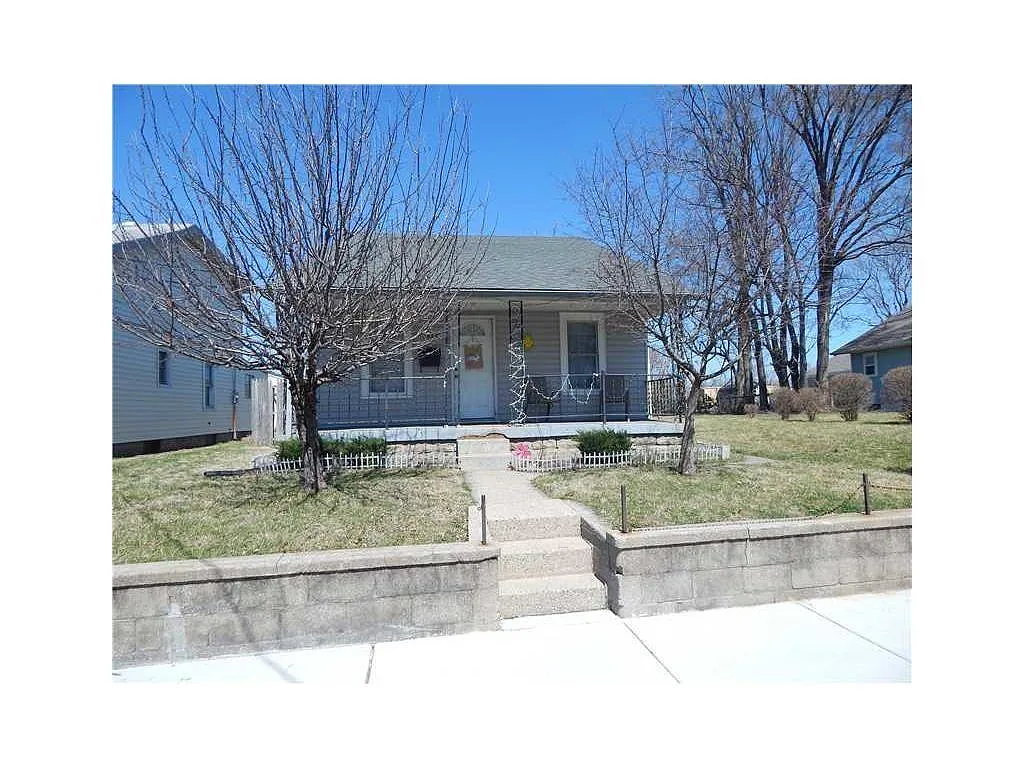 3026 Newton Ave photo 1