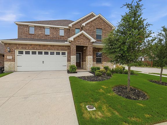 2nd image of 1213 Birchwood Ln