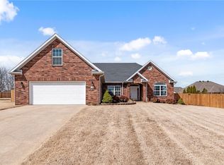 198 Cedar Brook Pl, Farmington, AR 72730