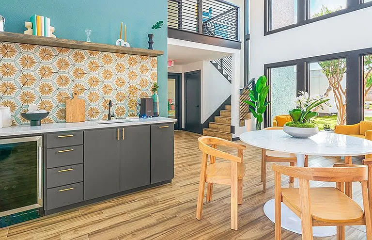 Mateo Apartment Homes — Photo 13