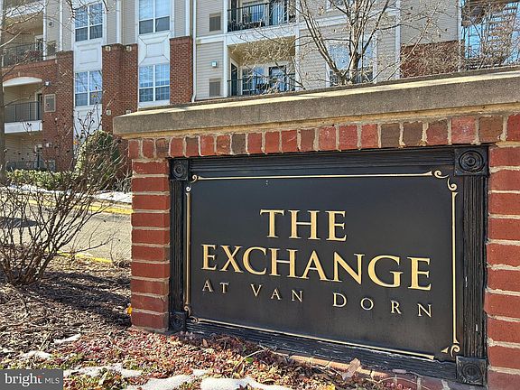 2nd image of 4860 Eisenhower Ave Unit 397