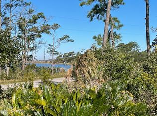 939 Crow Hill Rd, Beaufort, NC 28516