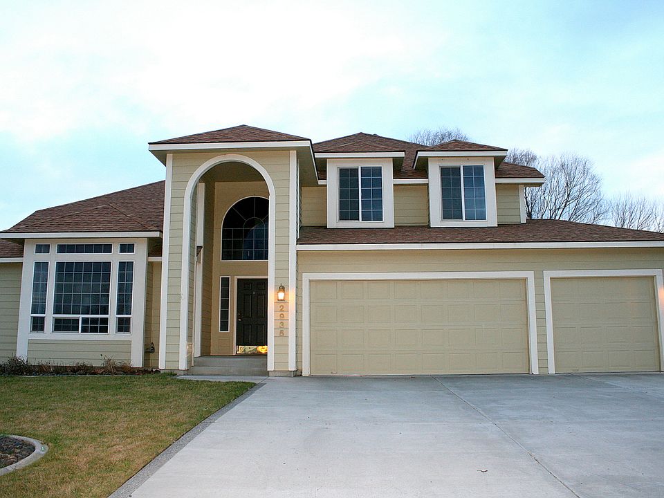2935 Lorayne J