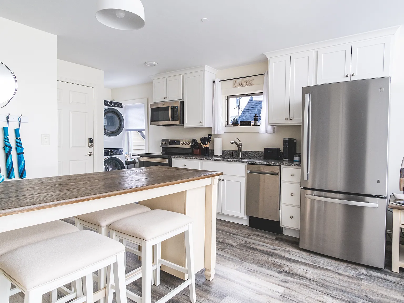 1 bed, $2,400 — Photo 3