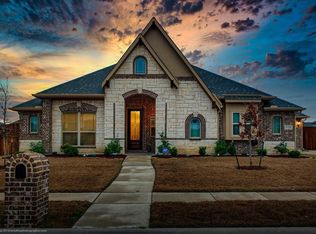 518 Stillwater Dr, Waxahachie, TX 75165