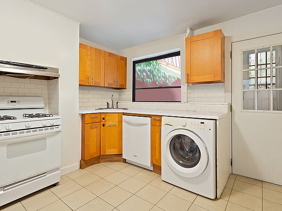 4th image of 311 Cumberland St #1