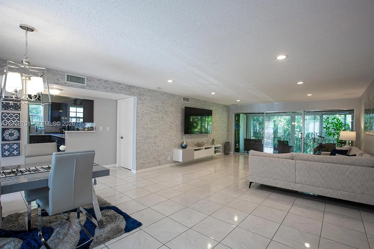 Building Photo - 3615 Citrus Trce #4