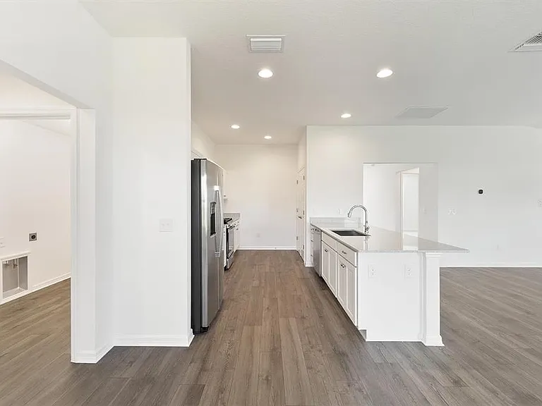 2421 Hobkirk Loop — Photo 13