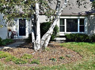 1490 Iroquois Ave, St Charles, IL 60174