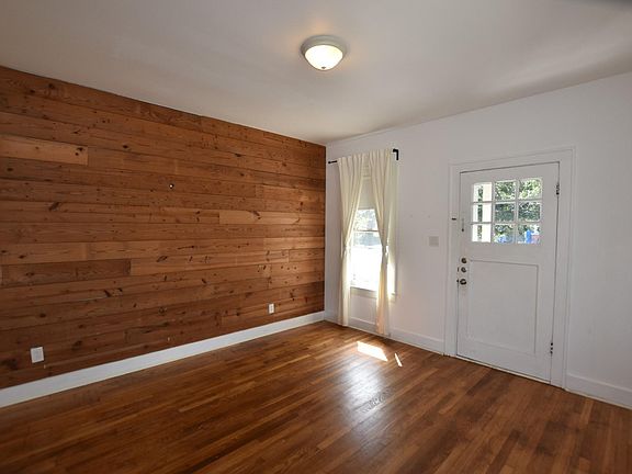 3rd image of 215 Devine St #A