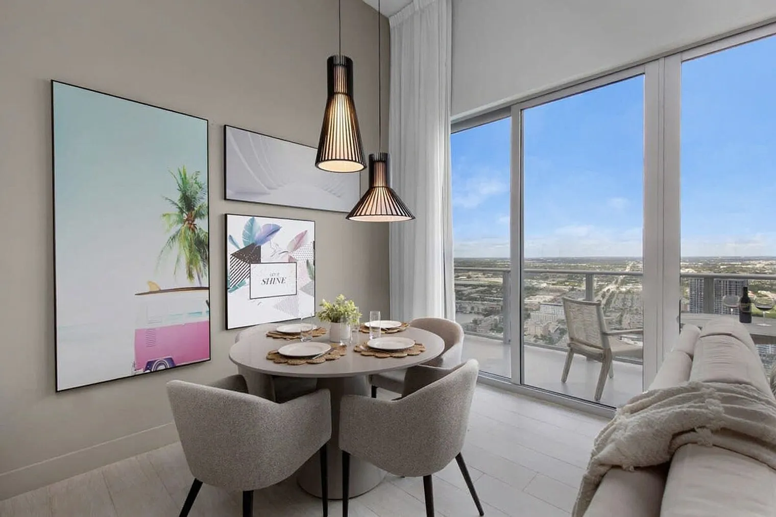 1 bed, 1.0 bath, 796 sqft, $7,289 — Photo 2
