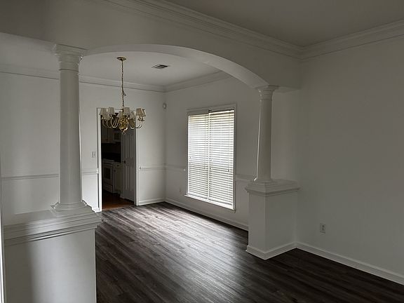 3rd image of 1223 Crescentwood Ln