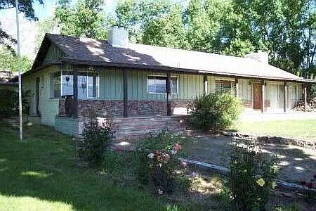 2 bed, 1.5 bath, 2048 sqft, $3,050 — Photo 1