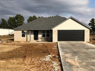 105 Meadow Dr, Roland, OK 74954