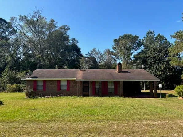 284 Sunset Rd, Mount Olive, MS 39119