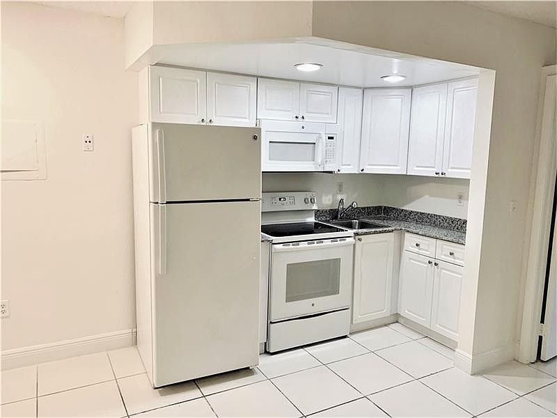1st image of 19455 NE 10th Ave #5-314