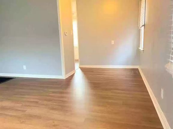 5th image of 605 Sherman Dr