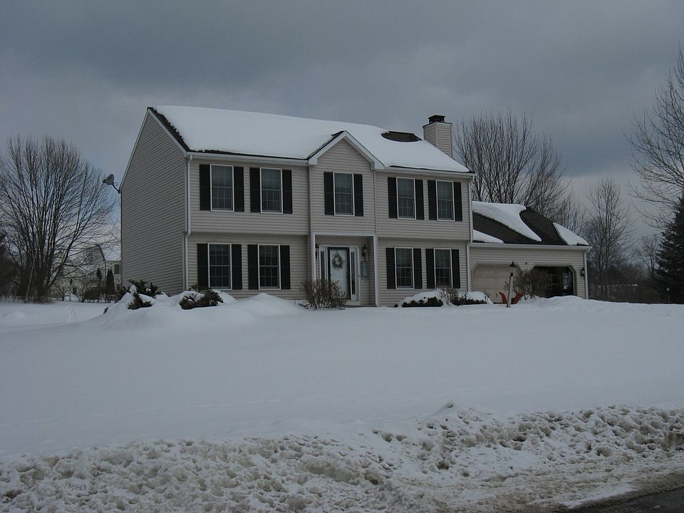 1st image of 12 Thistlewood Dr