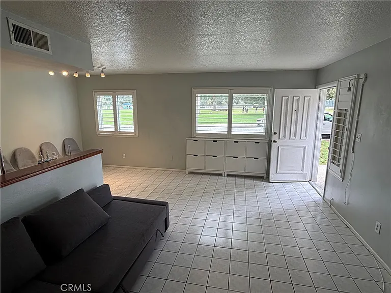 2358 Pepper St — Photo 5