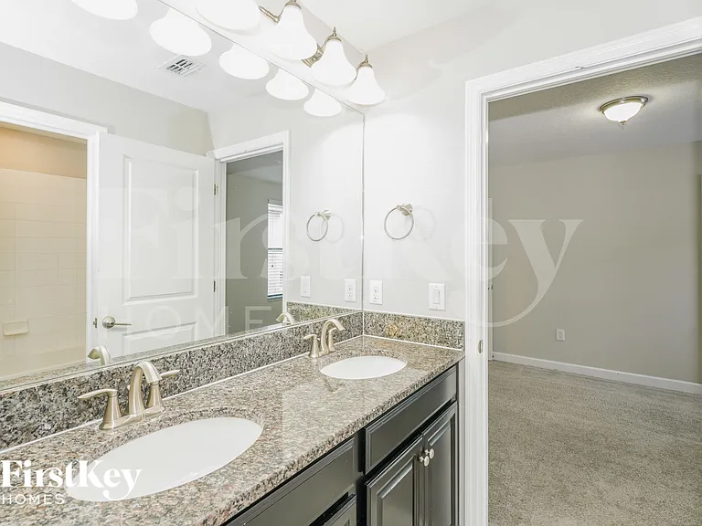9835 Ivory Dr — Photo 14
