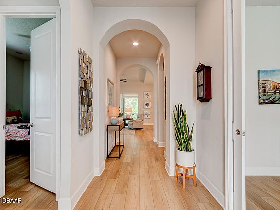 3rd image of 436 Nottinghill St