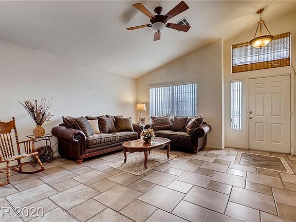 5th image of 3890 Yorba Linda Dr