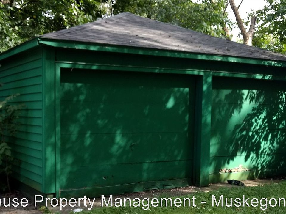 2nd image of 1657 7th St APT 1