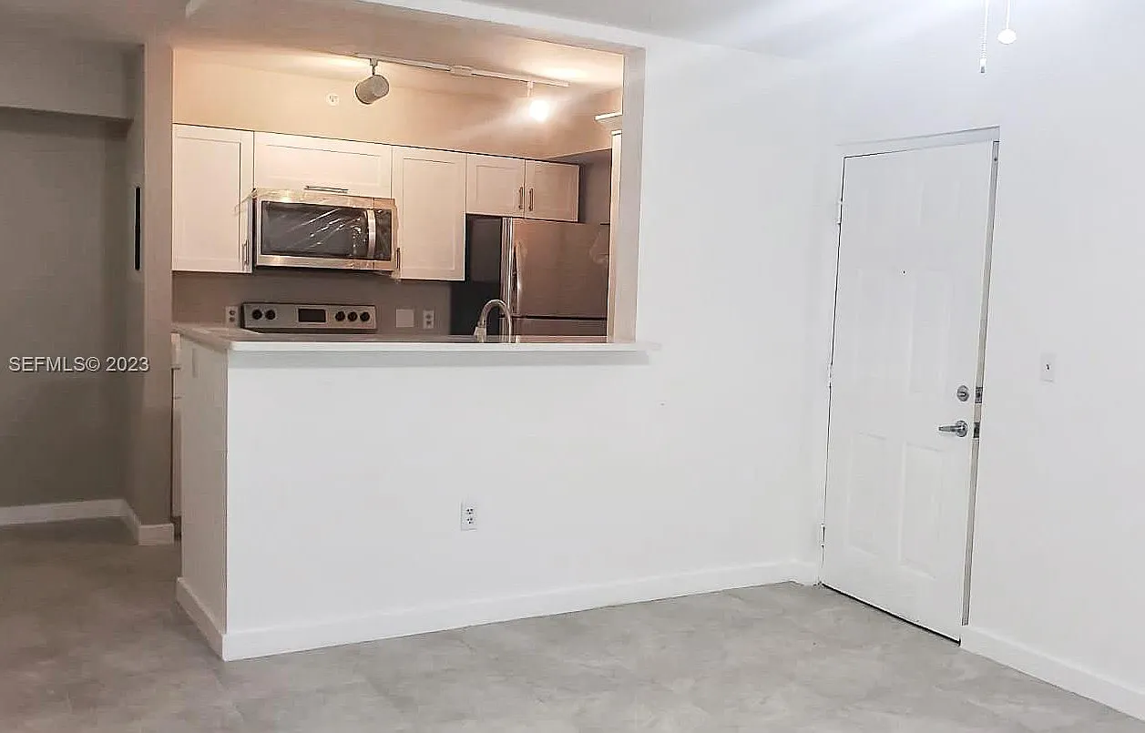 1 bed, 618 sqft, $1,950 — Photo 3