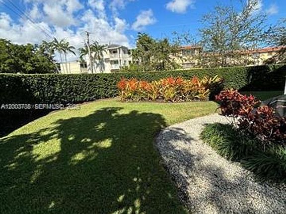 5th image of 685 SW 19th Rd #A