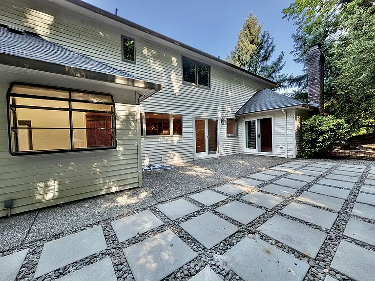 18132 Westview Dr — Photo 47