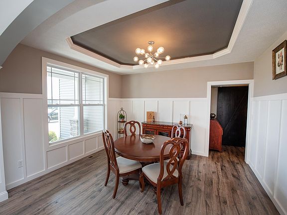4th image of 76 Chattan Dr
