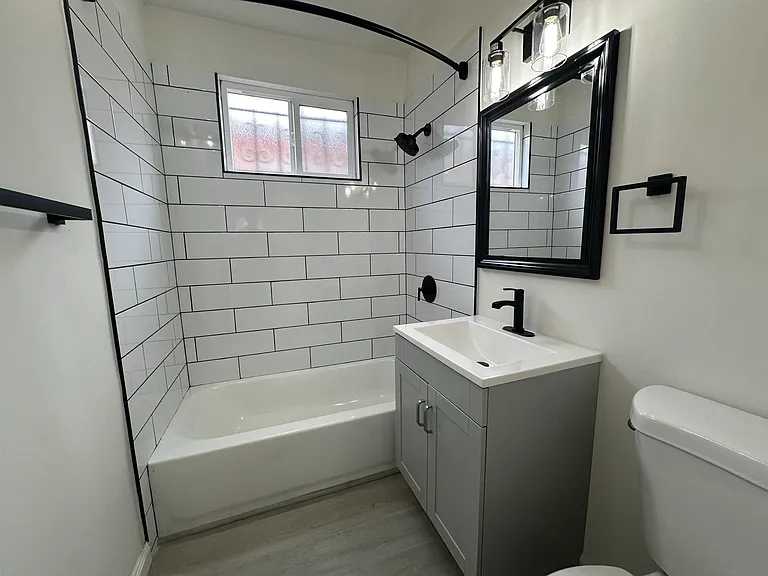 1109 S 36th St #3 — Photo 12