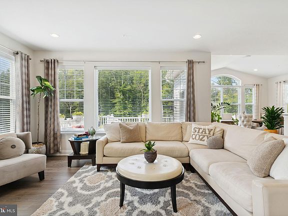 4th image of 11398 Tolkien Ave