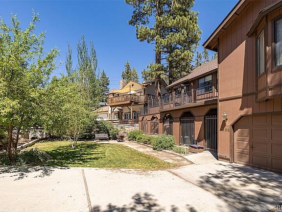 3rd image of 1052 Eagle Mountain Dr