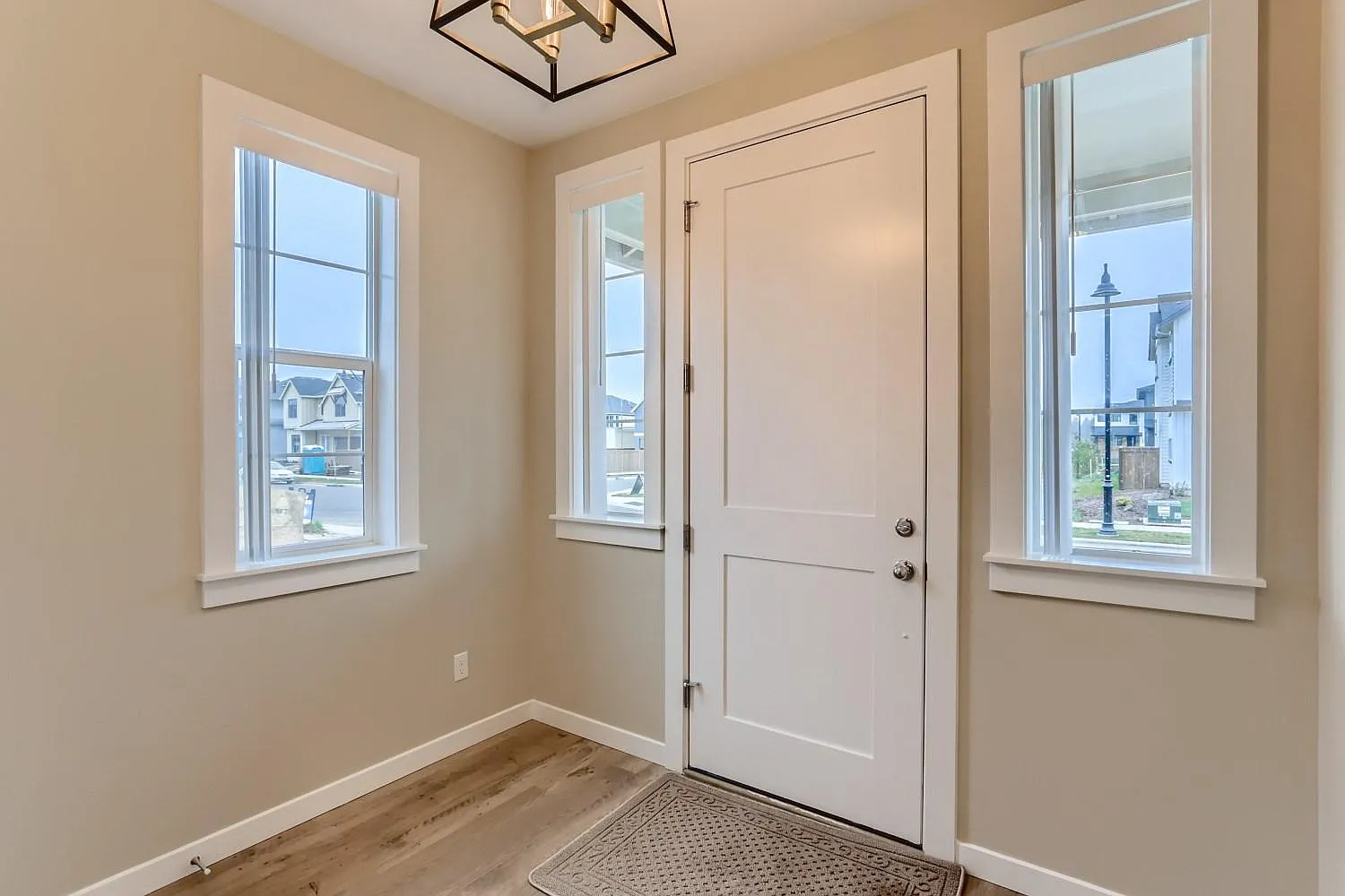 27644 SW Marigold Ter — Photo 2