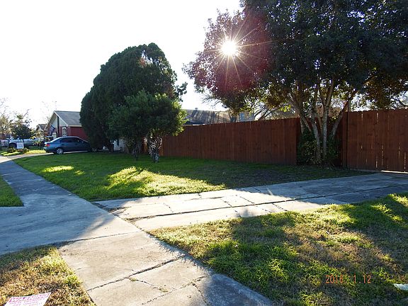 3rd image of 7015 Myrtle Valley St
