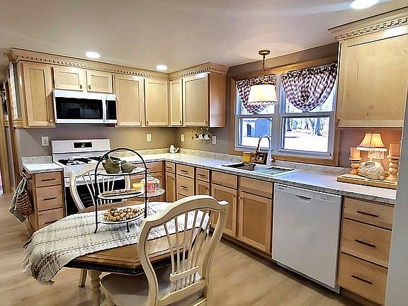 2nd image of 1336 N 9th St