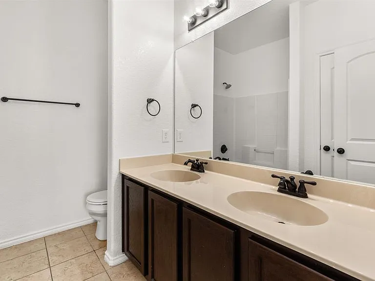 586 Creekside Cir #586 — Photo 11